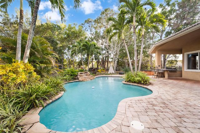 5804 NW 88th Manor, Parkland, FL 33067