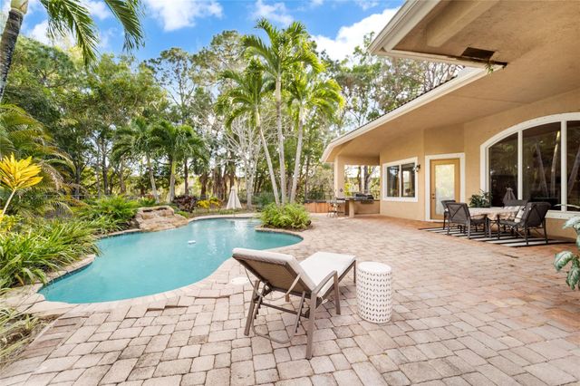 5804 NW 88th Manor, Parkland, FL 33067