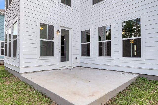 5 Tuggle Lane Drive, Ridgeville, SC 29472