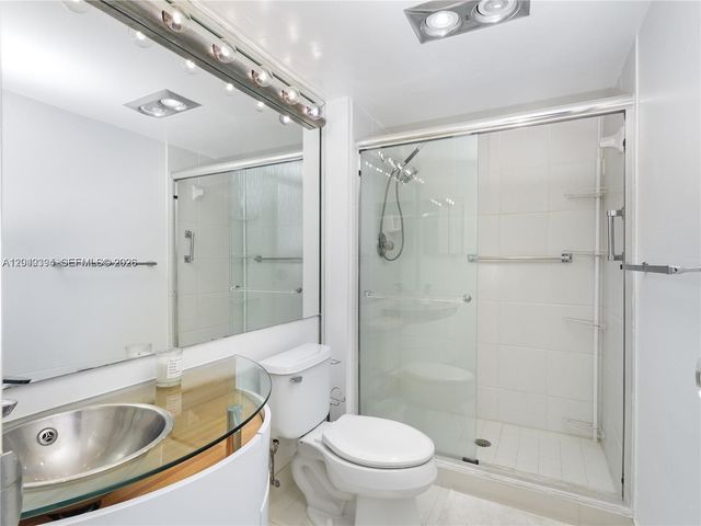 20379 W Country Club Dr 536, Aventura, FL 33180
