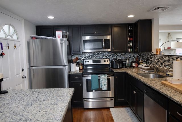 7 Jaques St, Somerville, MA 02145