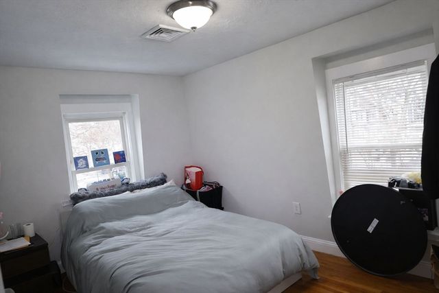 7 Jaques St, Somerville, MA 02145