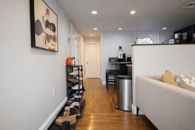 7 Jaques St, Somerville, MA 02145