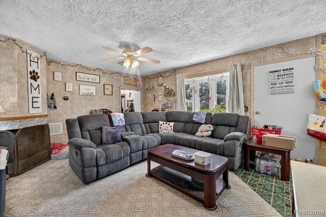 6260 Beth, Brighton, MI 48116