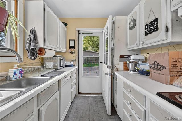6260 Beth, Brighton, MI 48116