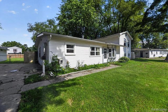 6260 Beth, Brighton, MI 48116