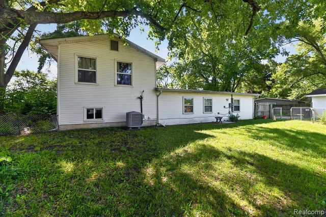 6260 Beth, Brighton, MI 48116