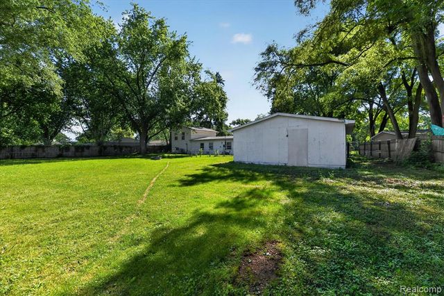 6260 Beth, Brighton, MI 48116