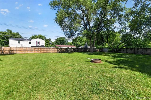 6260 Beth, Brighton, MI 48116