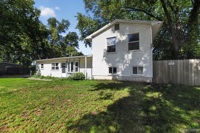 6260 Beth, Brighton, MI 48116
