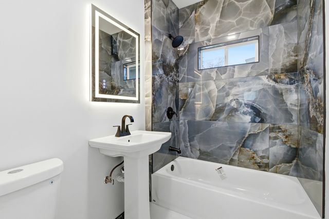 312 E 136th Street, Chicago, IL 60827