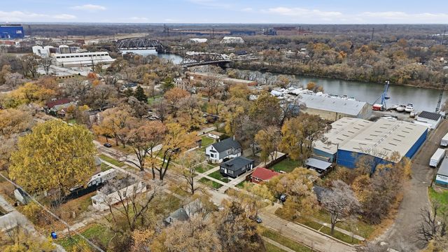 312 E 136th Street, Chicago, IL 60827