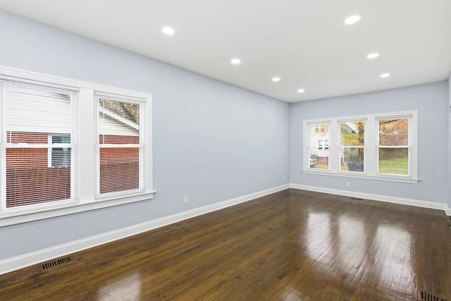 312 E 136th Street, Chicago, IL 60827