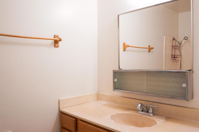 1740 Sandalwood Dr, Stockton, CA 95210