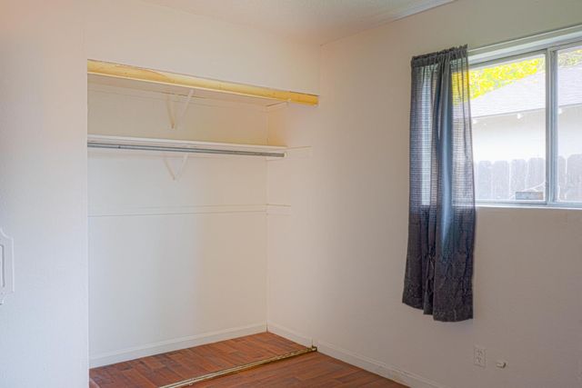 1740 Sandalwood Dr, Stockton, CA 95210