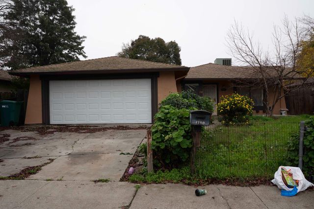 1740 Sandalwood Dr, Stockton, CA 95210