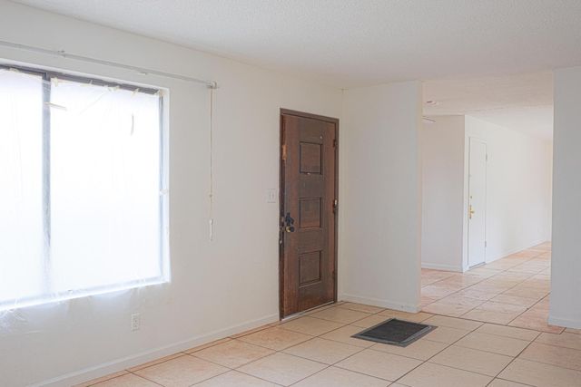 1740 Sandalwood Dr, Stockton, CA 95210