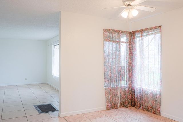 1740 Sandalwood Dr, Stockton, CA 95210