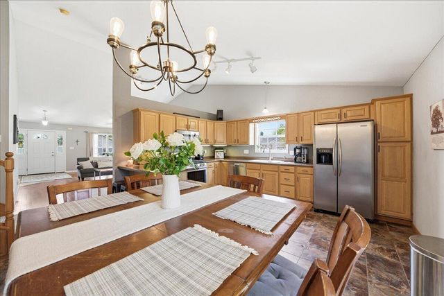 1938 Cory Lane, Chesterton, IN 46304