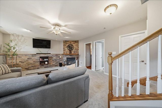 1938 Cory Lane, Chesterton, IN 46304
