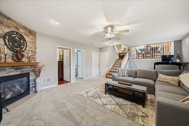 1938 Cory Lane, Chesterton, IN 46304