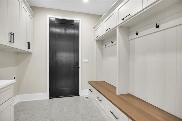 2709 Castlerock Drive, Urbana, IL 61802