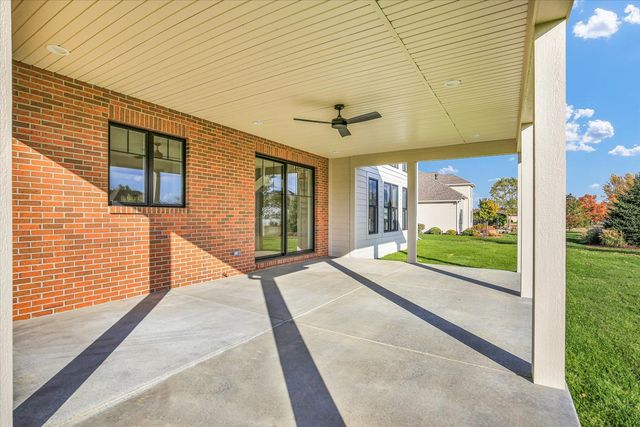 2709 Castlerock Drive, Urbana, IL 61802