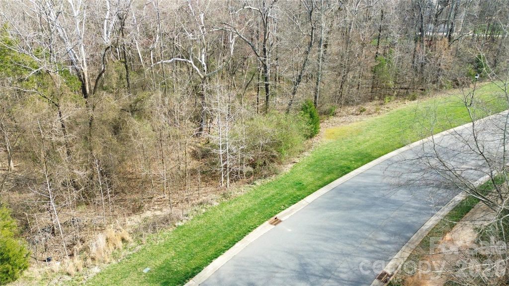 8206 Caliterra Drive, Charlotte, NC 28227