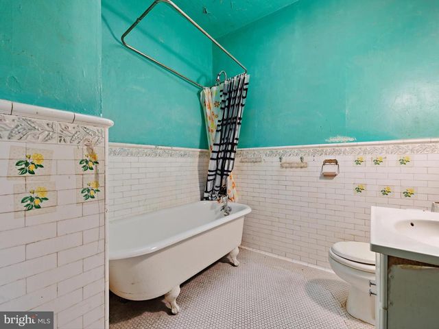 1474 HARVARD ST NW, Washington, DC 20009