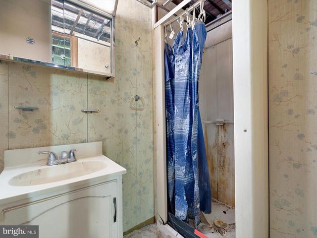 1474 HARVARD ST NW, Washington, DC 20009