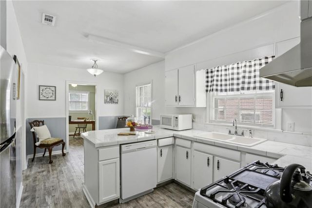 2491 Pasadena SE Place, Smyrna, GA 30080