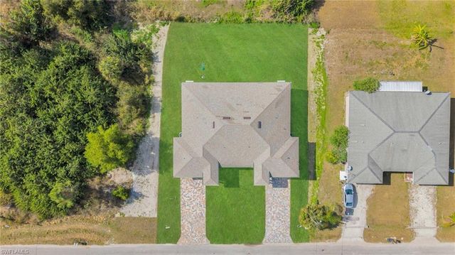 330 Gordon AVE S, Lehigh Acres, FL 33973