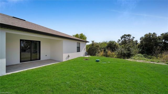 330 Gordon AVE S, Lehigh Acres, FL 33973