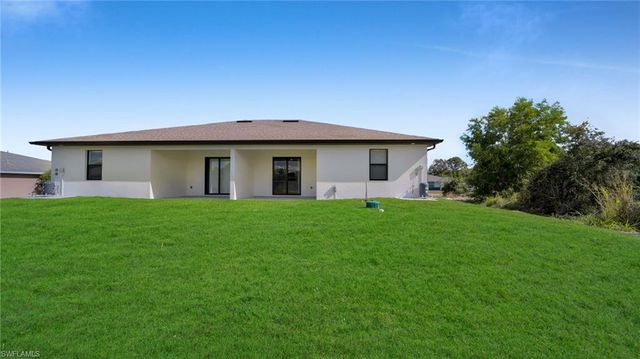 330 Gordon AVE S, Lehigh Acres, FL 33973