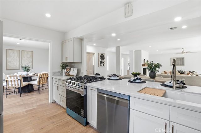 13032 Earlham, North Tustin, CA 92705