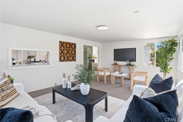 13032 Earlham, North Tustin, CA 92705