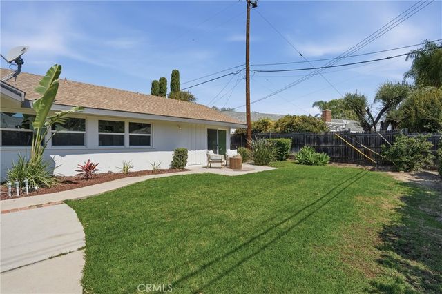13032 Earlham, North Tustin, CA 92705