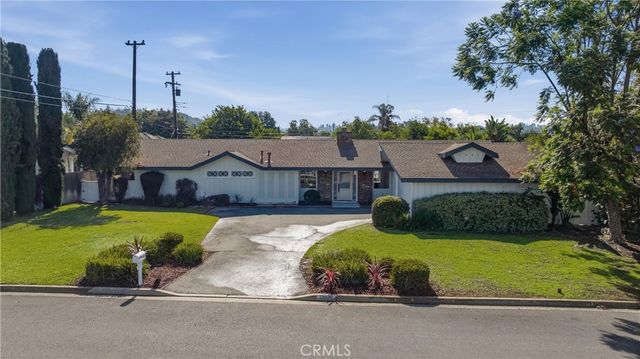 13032 Earlham, North Tustin, CA 92705