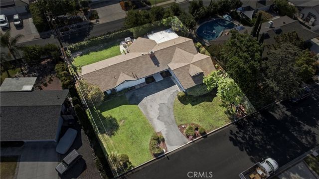 13032 Earlham, North Tustin, CA 92705