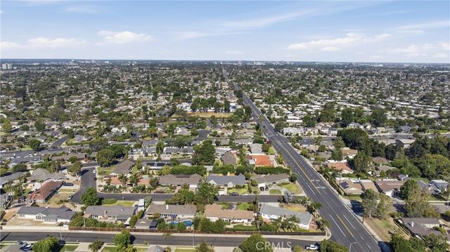 13032 Earlham, North Tustin, CA 92705