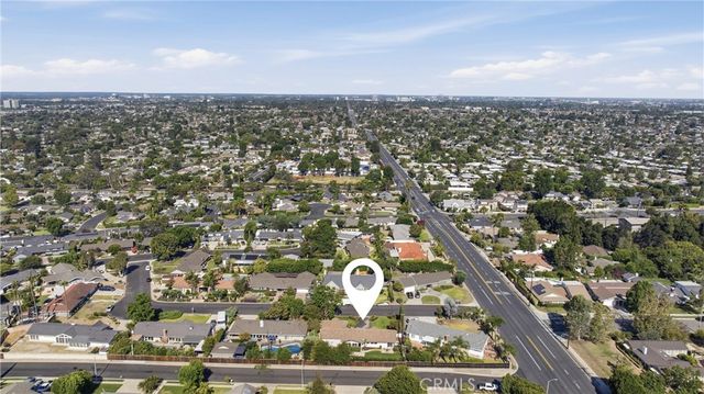 13032 Earlham, North Tustin, CA 92705