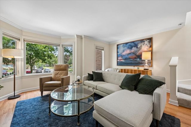 2304 N Lakewood Avenue 2304, Chicago, IL 60614
