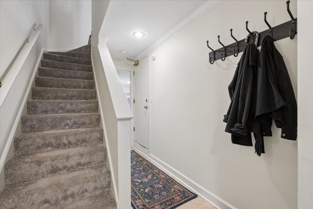 2304 N Lakewood Avenue 2304, Chicago, IL 60614