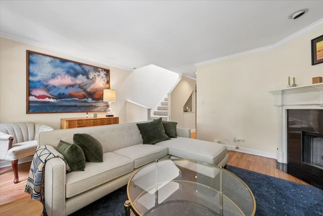 2304 N Lakewood Avenue 2304, Chicago, IL 60614