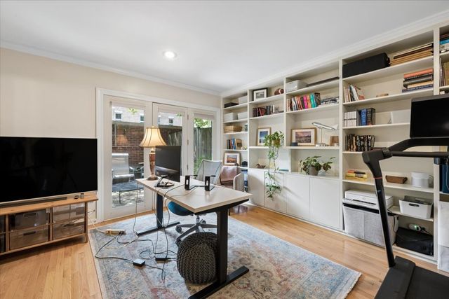 2304 N Lakewood Avenue 2304, Chicago, IL 60614