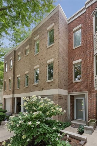 2304 N Lakewood Avenue 2304, Chicago, IL 60614