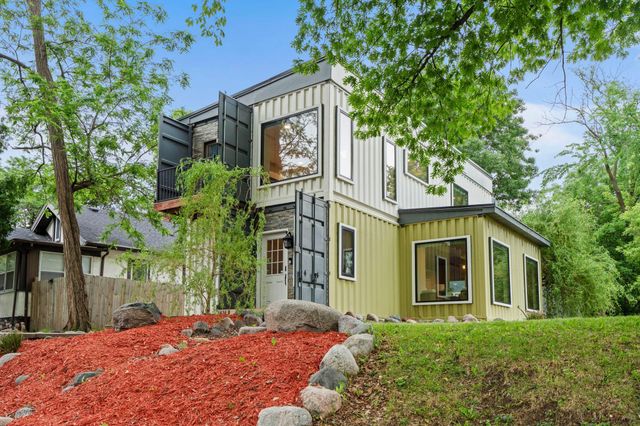 2434 Irving Avenue N, Minneapolis, MN 55411