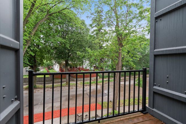 2434 Irving Avenue N, Minneapolis, MN 55411