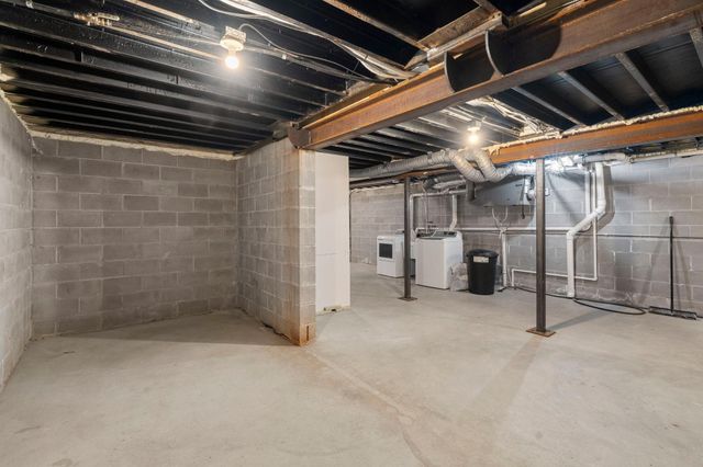 2434 Irving Avenue N, Minneapolis, MN 55411