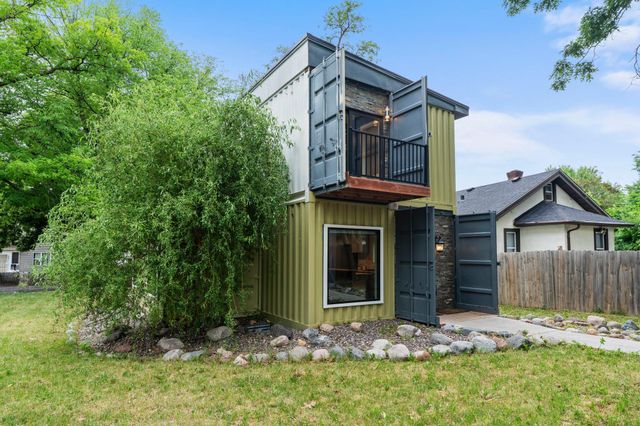 2434 Irving Avenue N, Minneapolis, MN 55411